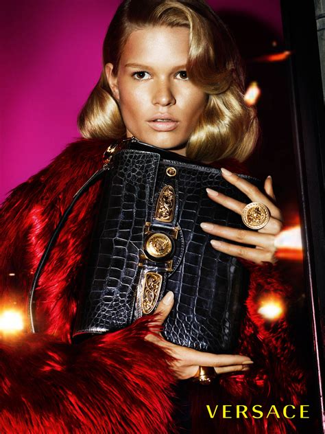 versace 2013 campaign|Versace Fall Winter 2013 2014 Ad Campaign .